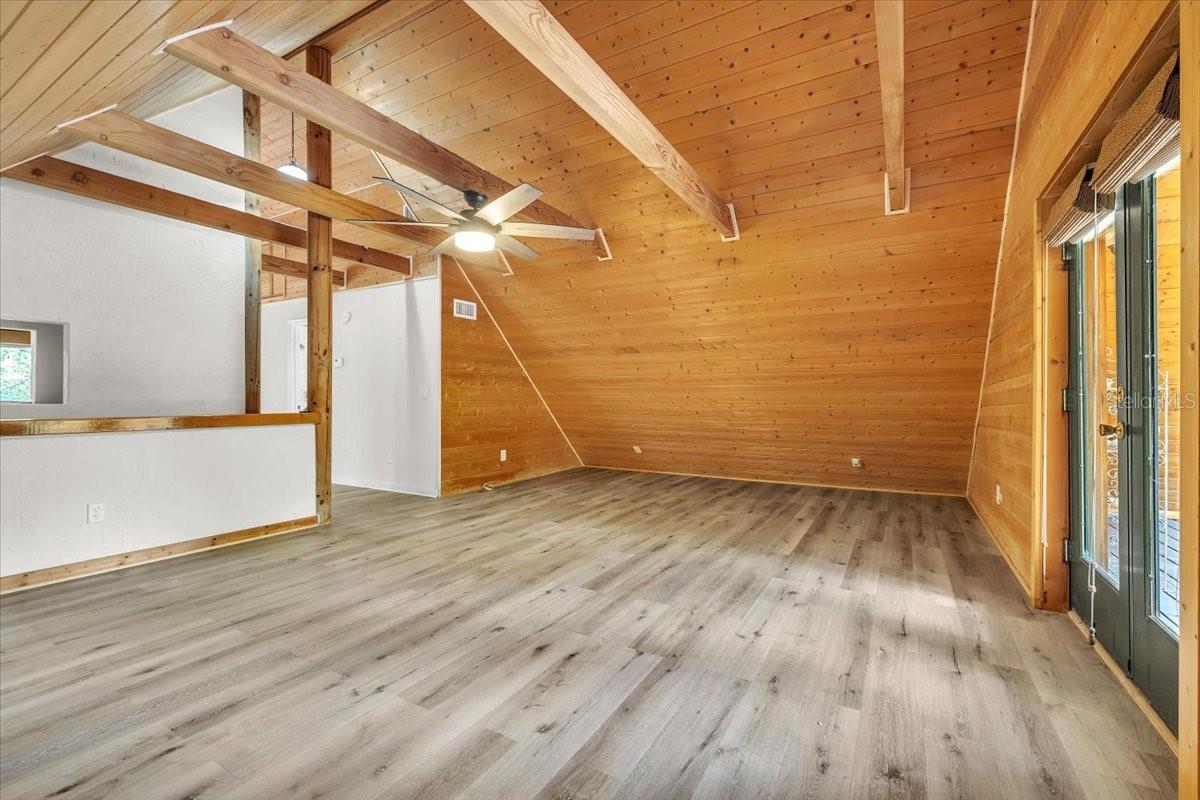 Image 22 of 52 For 1807 Owens Avenue