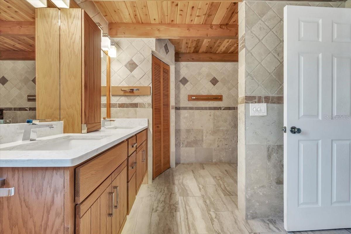 Image 29 of 52 For 1807 Owens Avenue