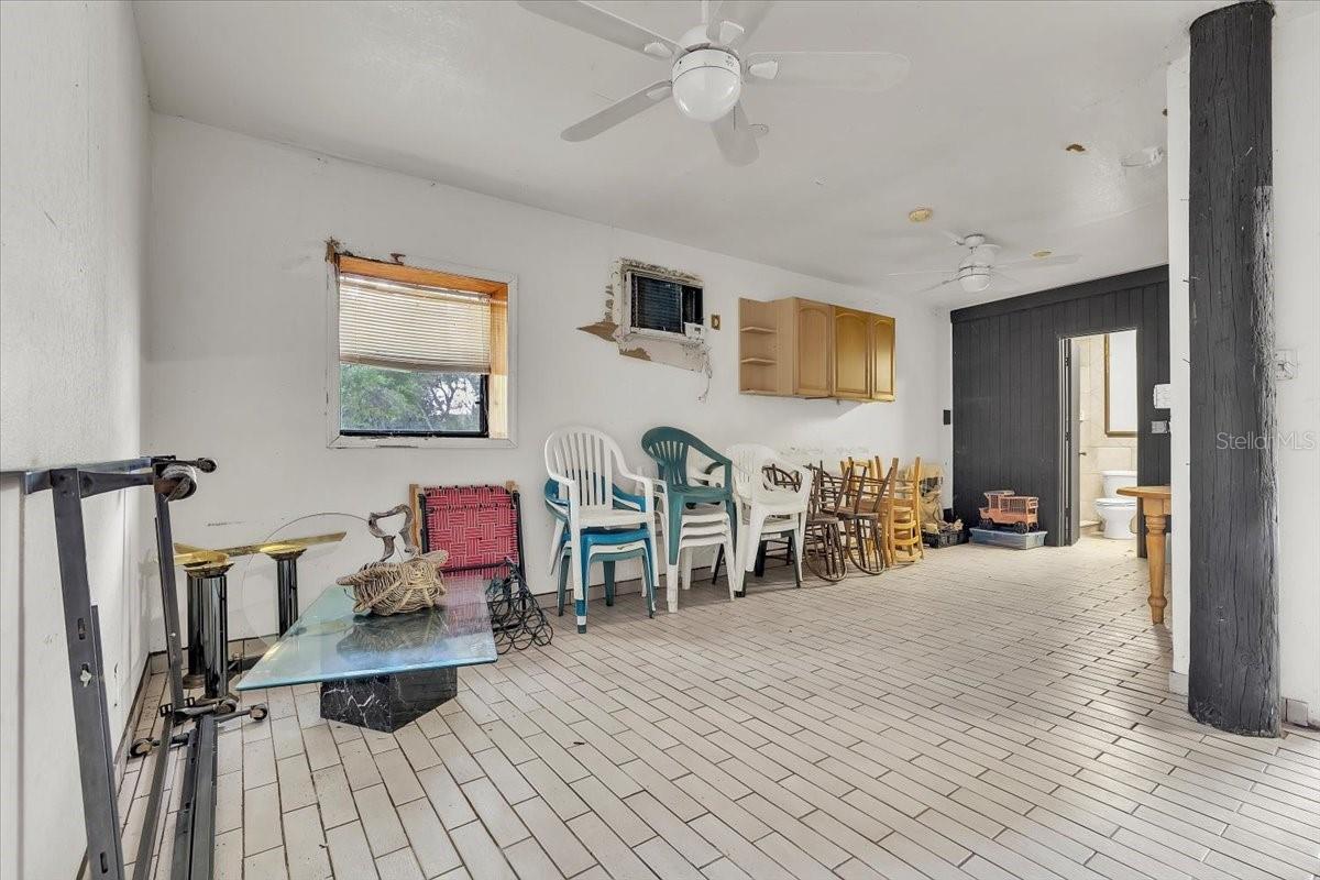 Image 41 of 52 For 1807 Owens Avenue