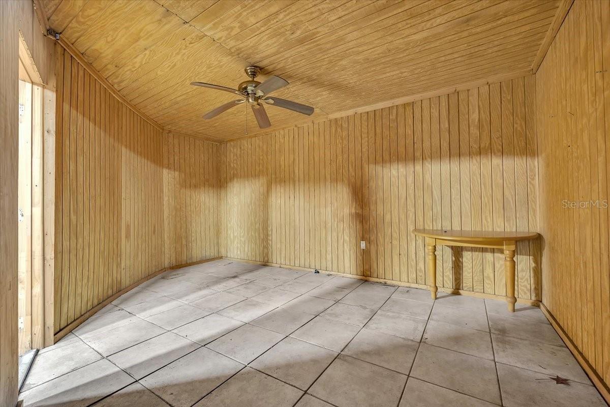 Image 42 of 52 For 1807 Owens Avenue