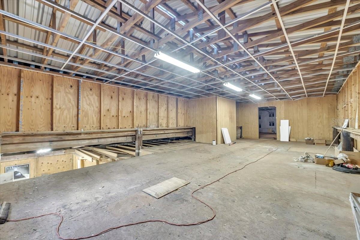 Image 43 of 52 For 1807 Owens Avenue