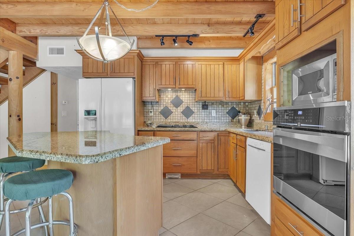 Image 9 of 52 For 1807 Owens Avenue