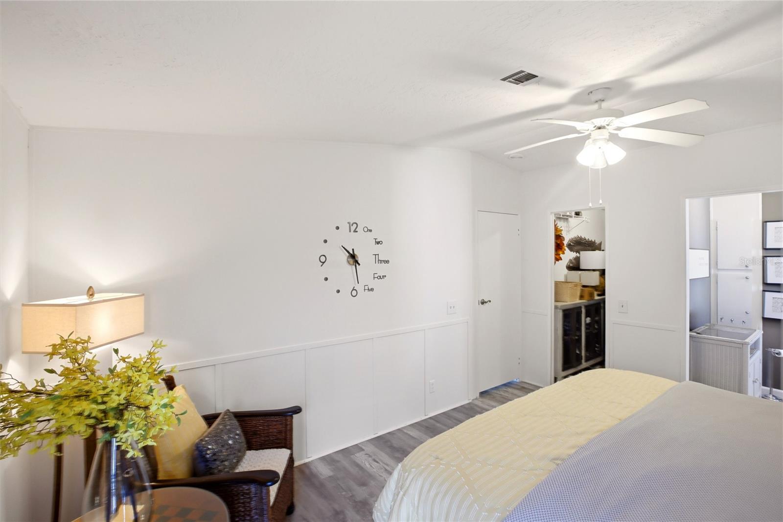 Image 14 of 41 For 701 Aqui Esta Drive 52