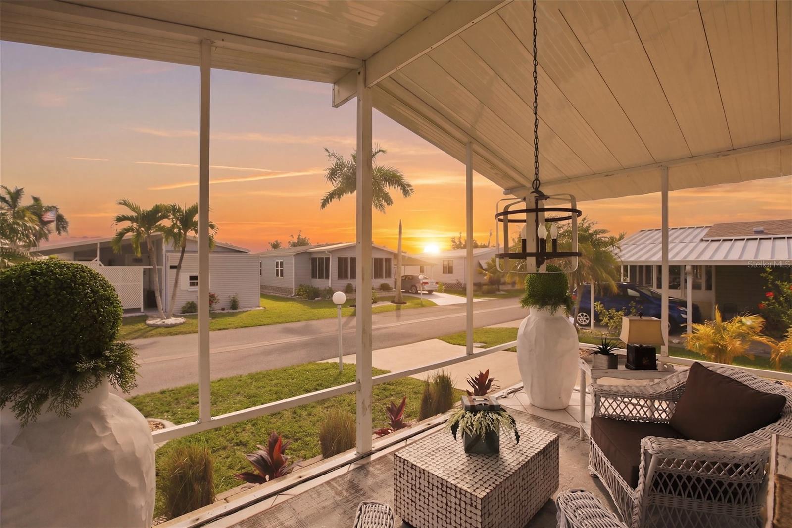 Image 24 of 41 For 701 Aqui Esta Drive 52