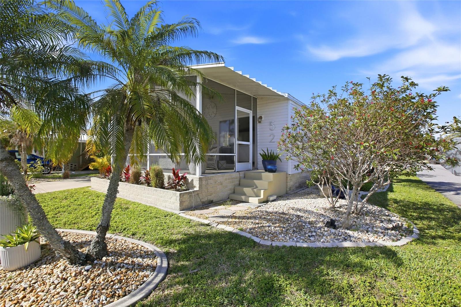 Image 26 of 41 For 701 Aqui Esta Drive 52