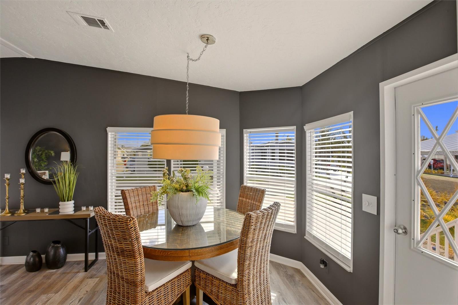 Image 4 of 41 For 701 Aqui Esta Drive 52