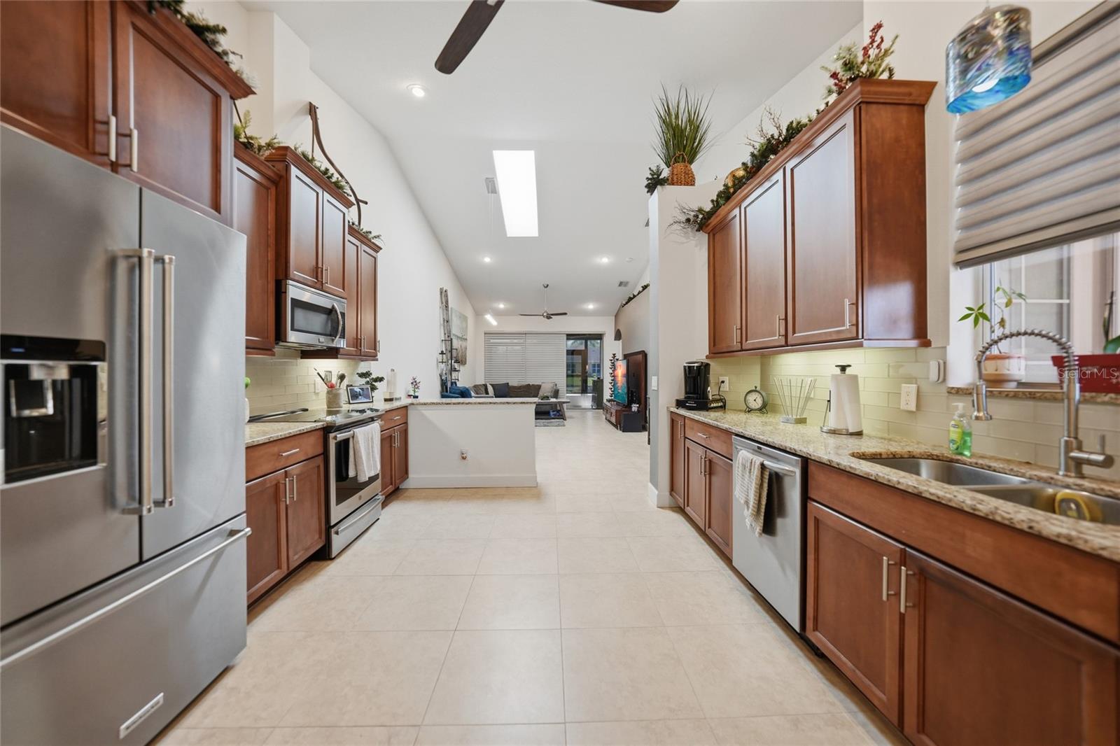 Image 3 of 20 For 4691 Turnberry Circle