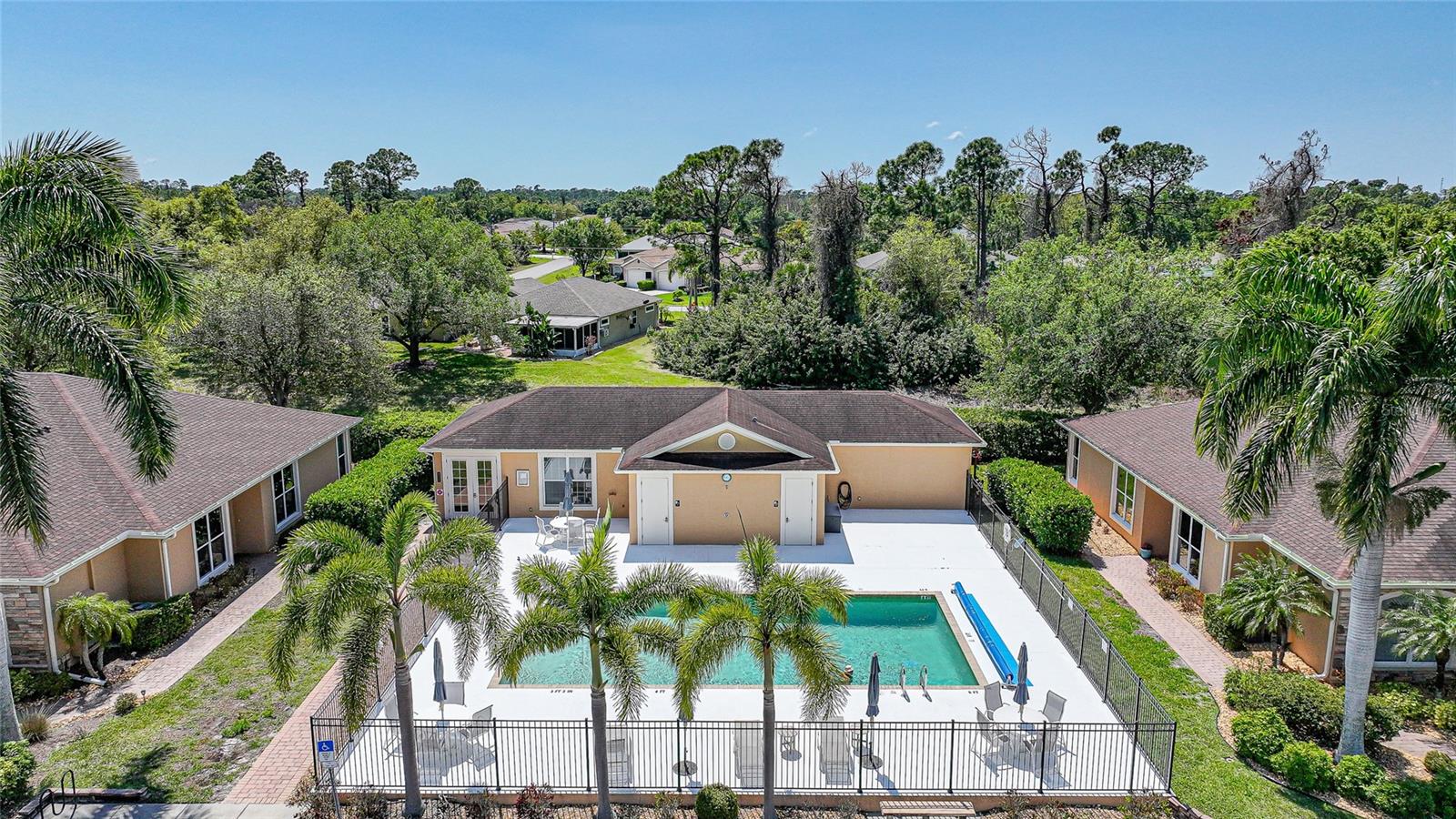 Image 5 of 20 For 4691 Turnberry Circle