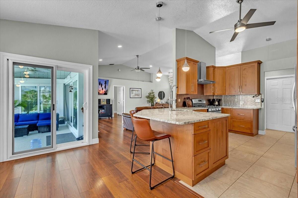 Image 11 of 35 For 6308 Zeno Circle