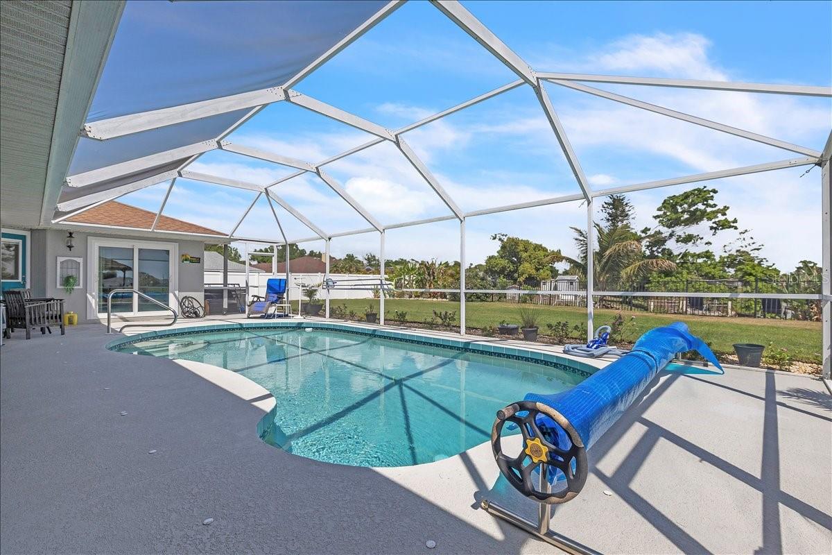 Image 27 of 35 For 6308 Zeno Circle