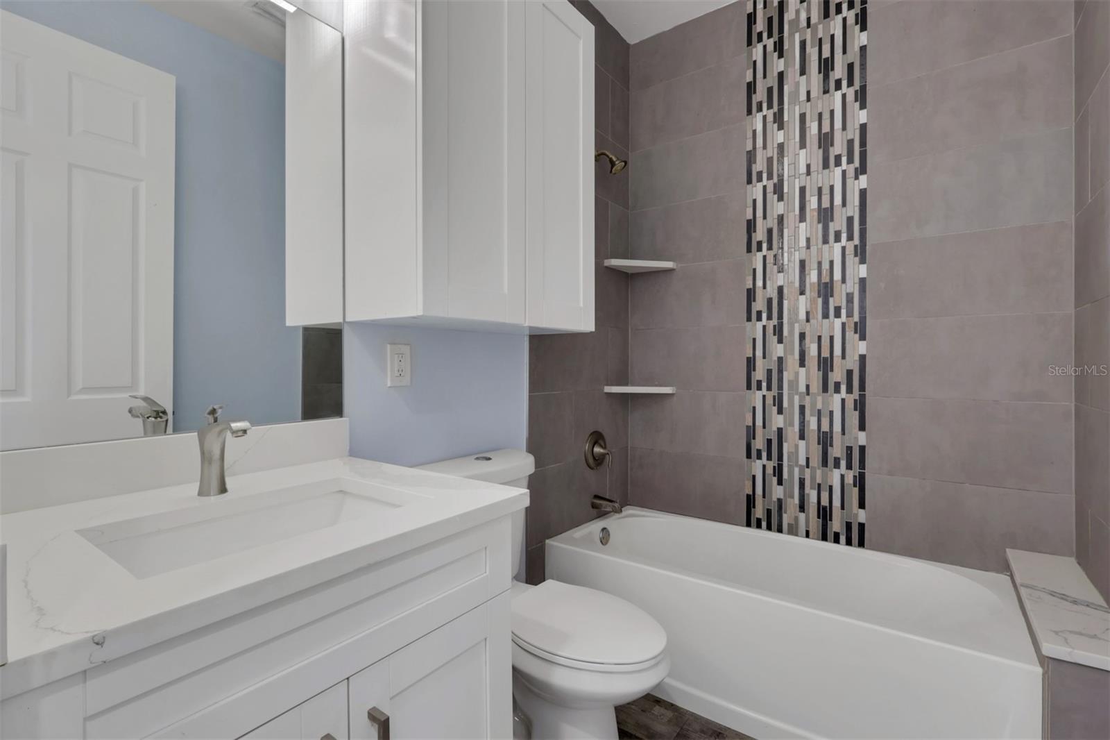 Image 10 of 19 For 2977 4th Avenue Se