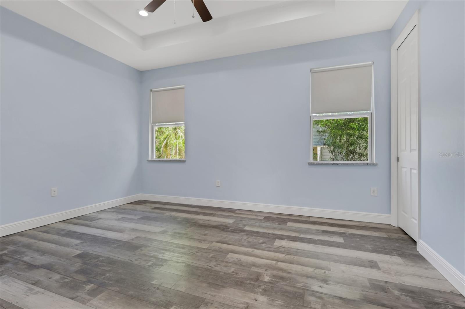 Image 13 of 19 For 2977 4th Avenue Se