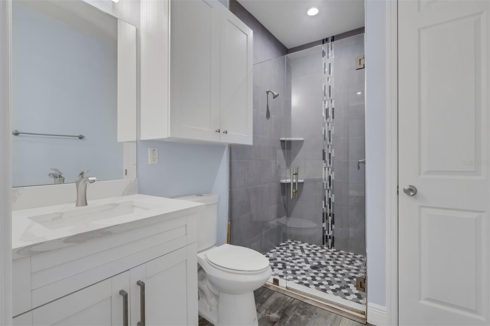 Image 14 of 19 For 2977 4th Avenue Se