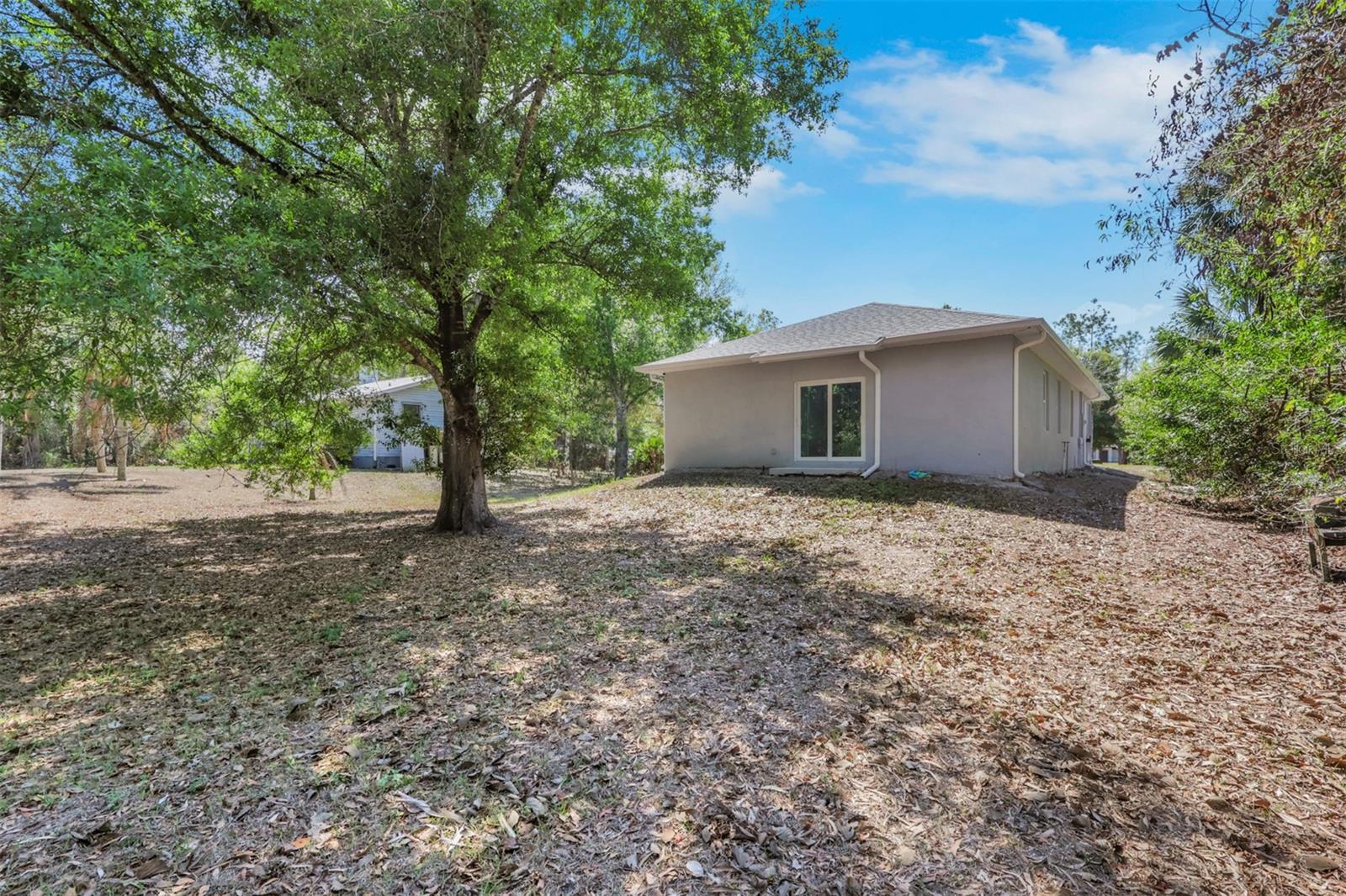 Image 17 of 19 For 2977 4th Avenue Se