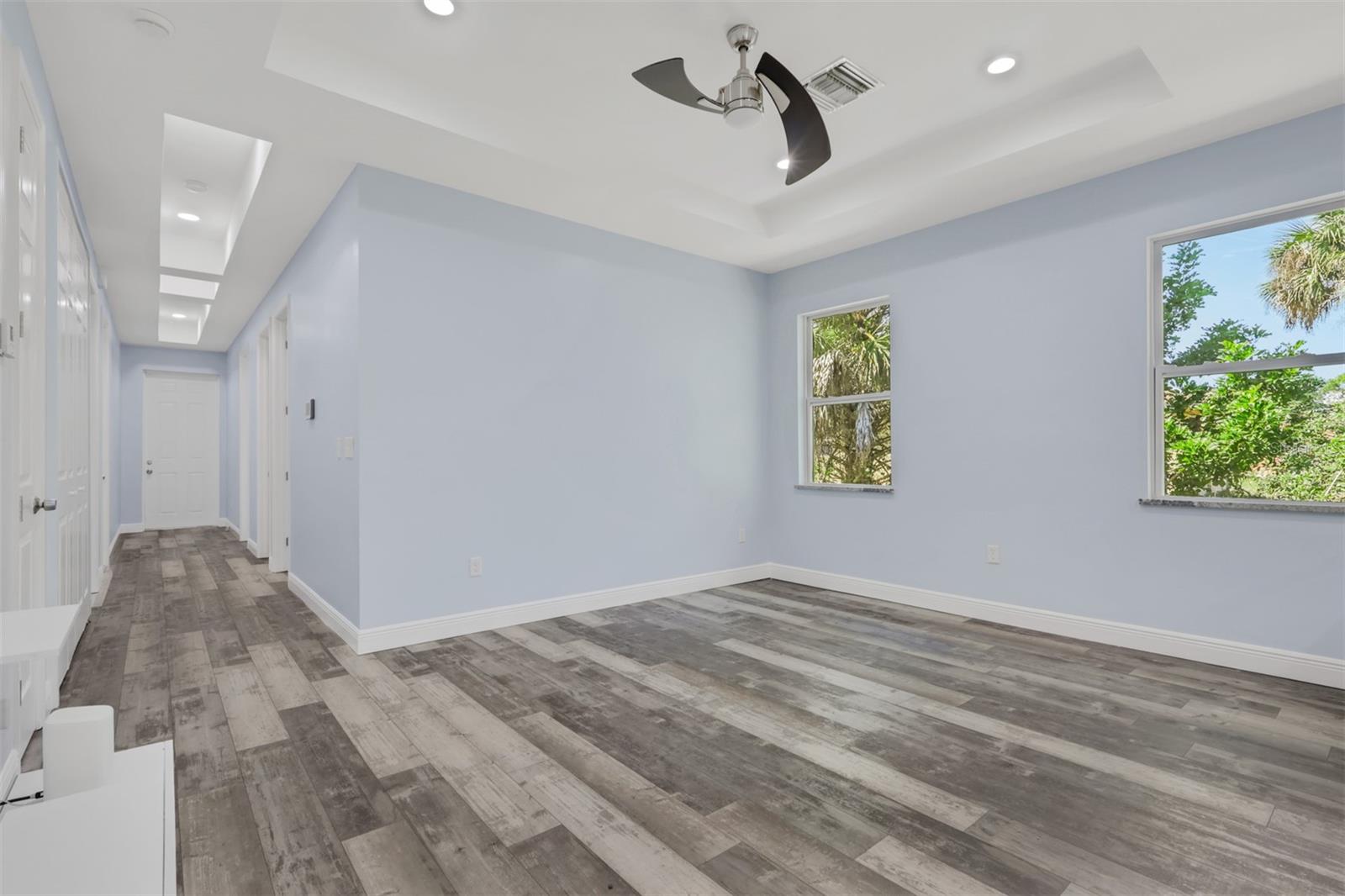 Image 2 of 19 For 2977 4th Avenue Se