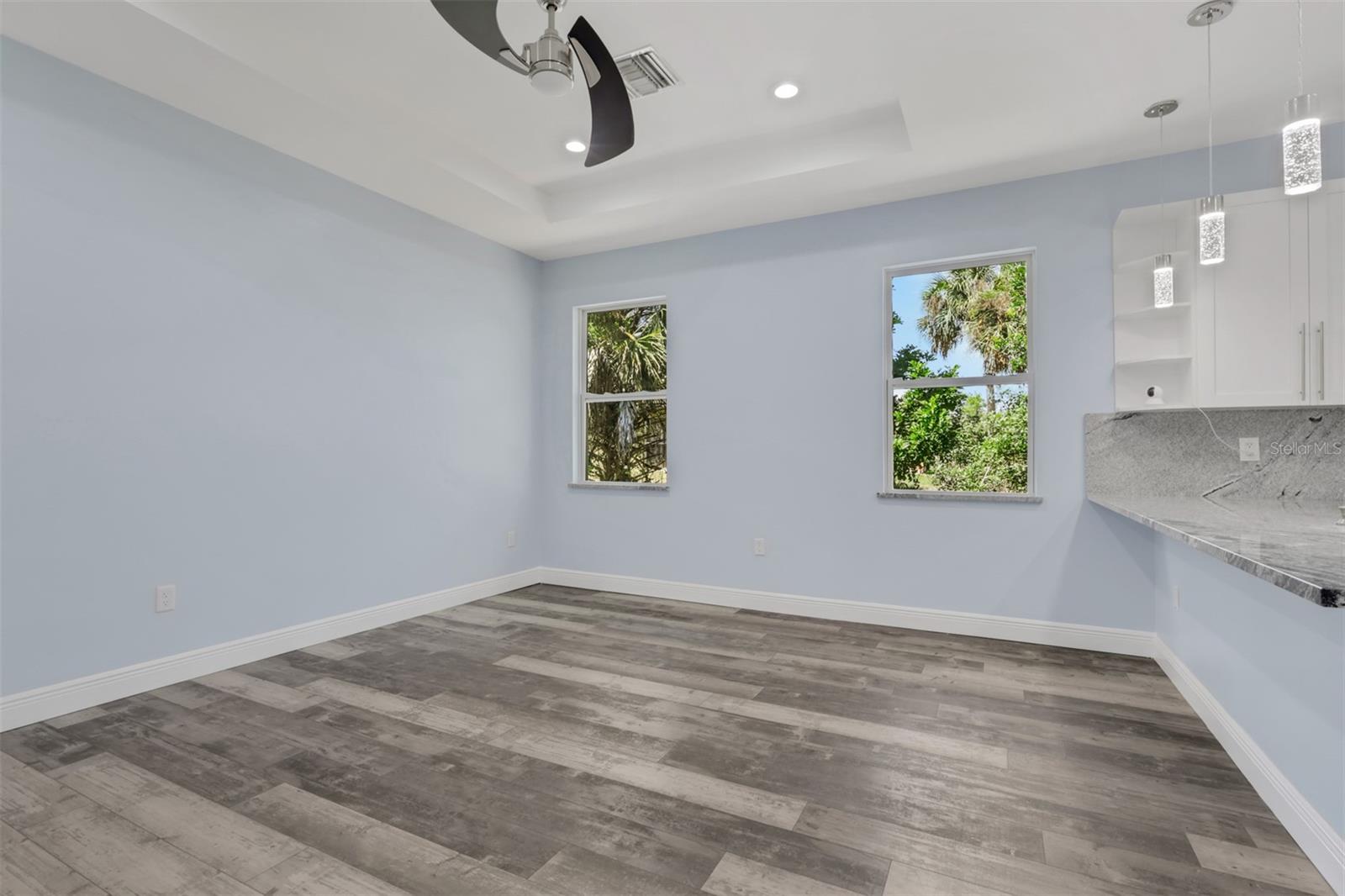 Image 3 of 19 For 2977 4th Avenue Se