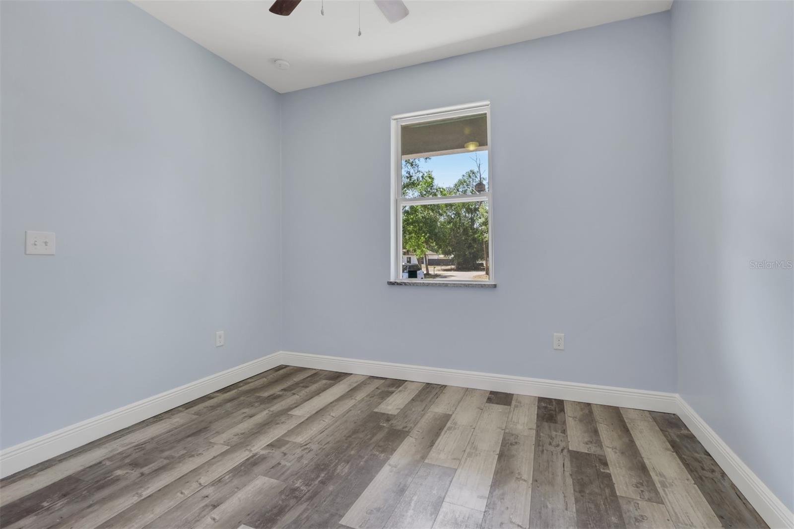 Image 8 of 19 For 2977 4th Avenue Se