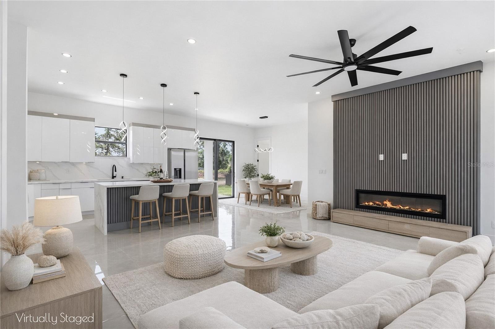 Image 4 of 27 For 1122 Edelweiss Street E