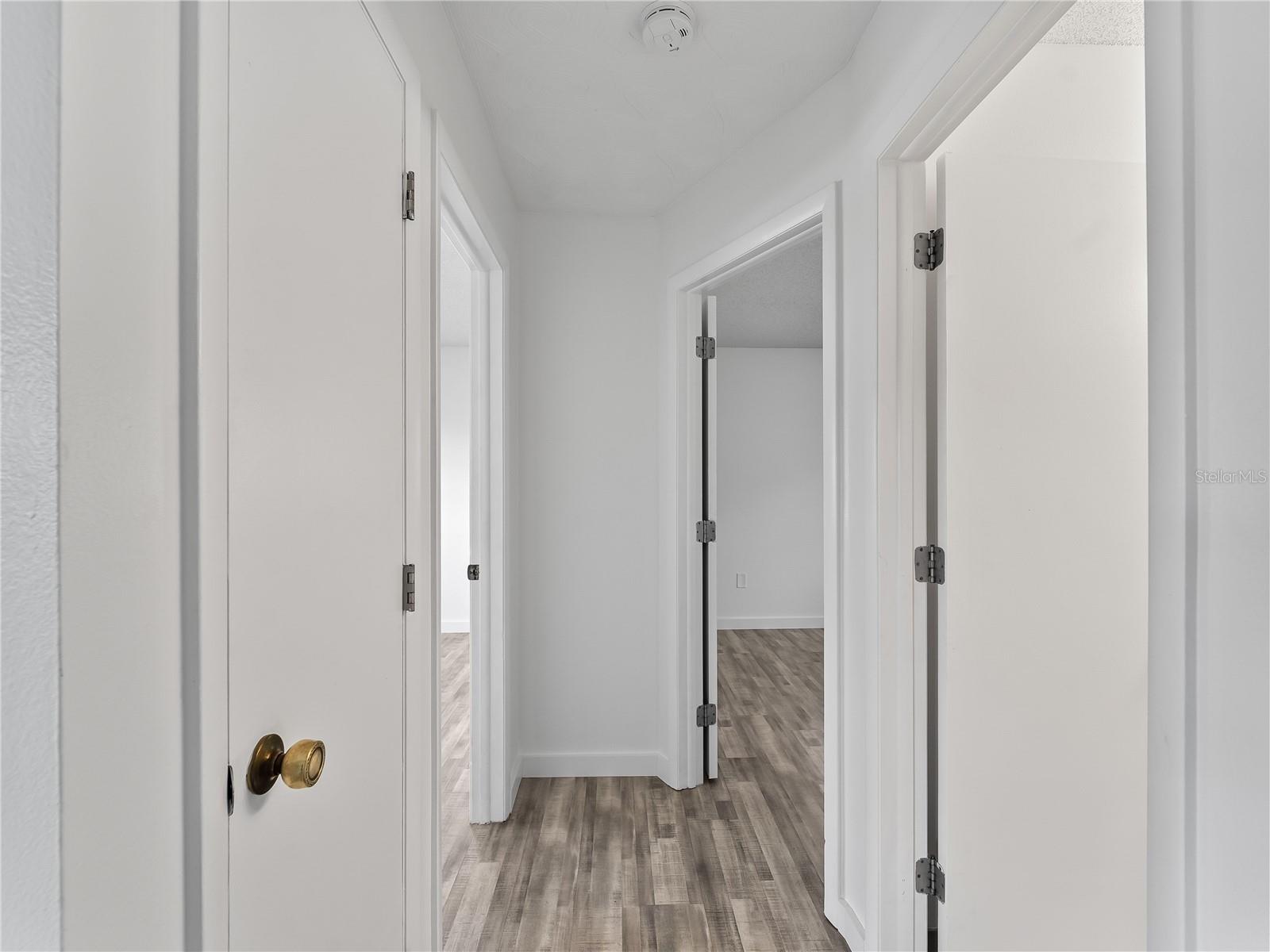 Image 16 of 52 For 20222 Gladstone St