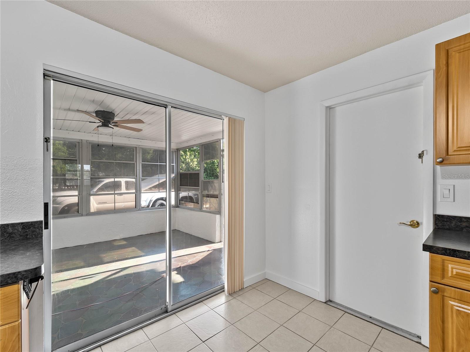 Image 25 of 52 For 20222 Gladstone St