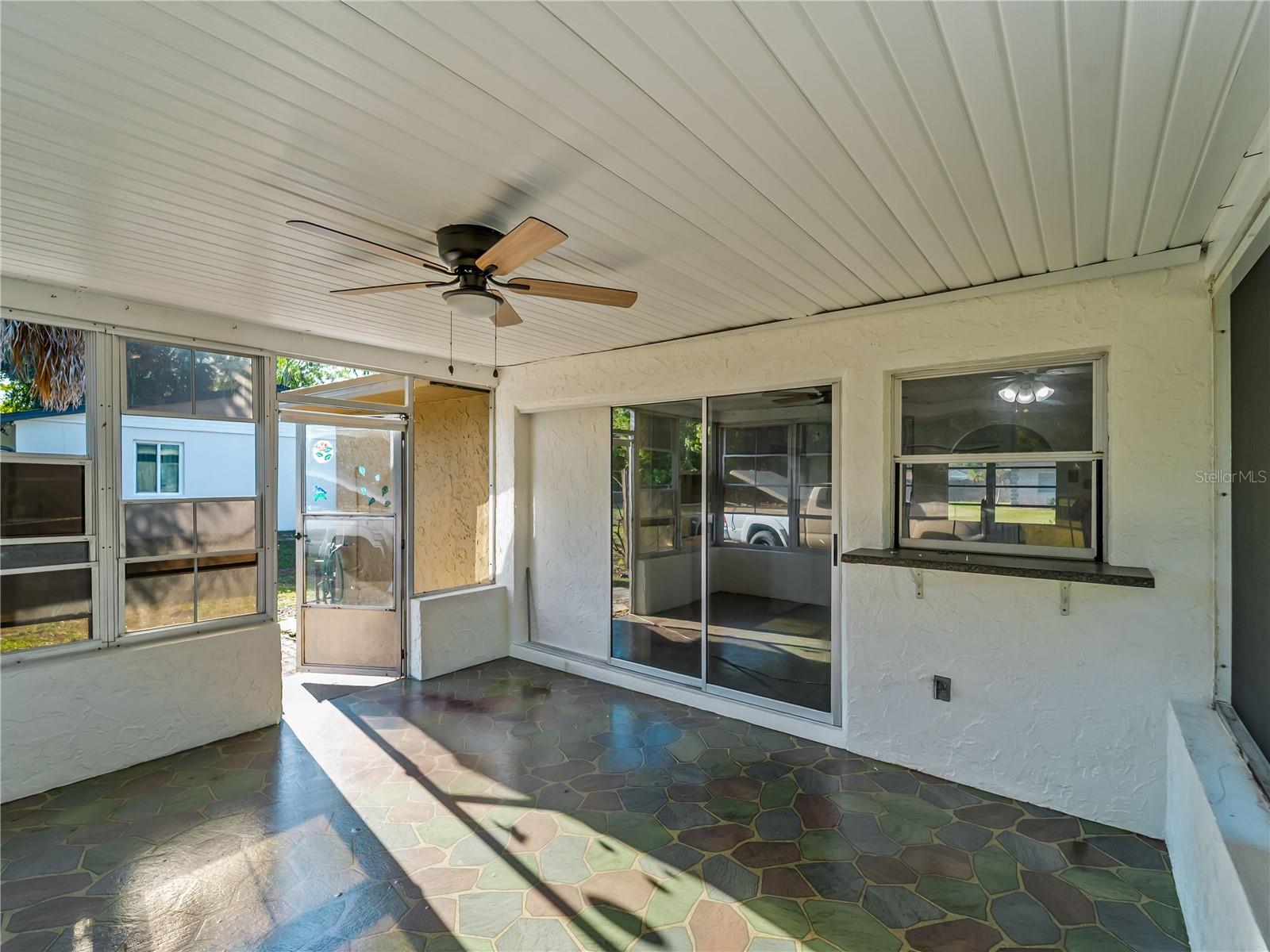 Image 30 of 52 For 20222 Gladstone St