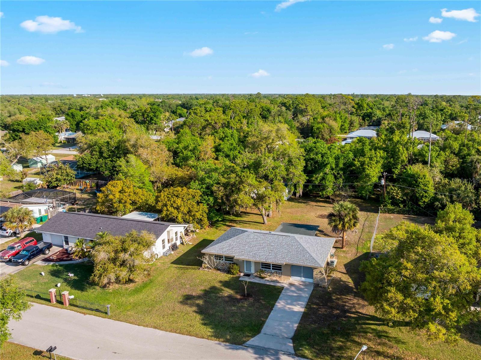 Image 49 of 52 For 20222 Gladstone St