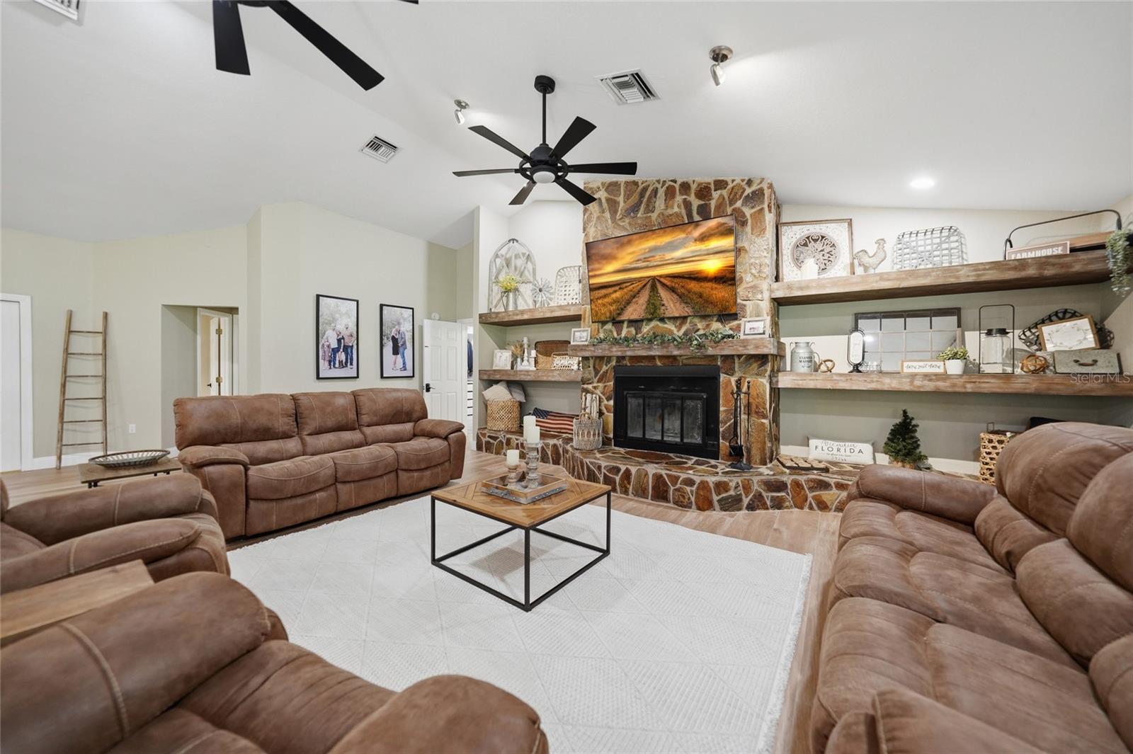 Image 10 of 75 For 5134 Oakwood Avenue