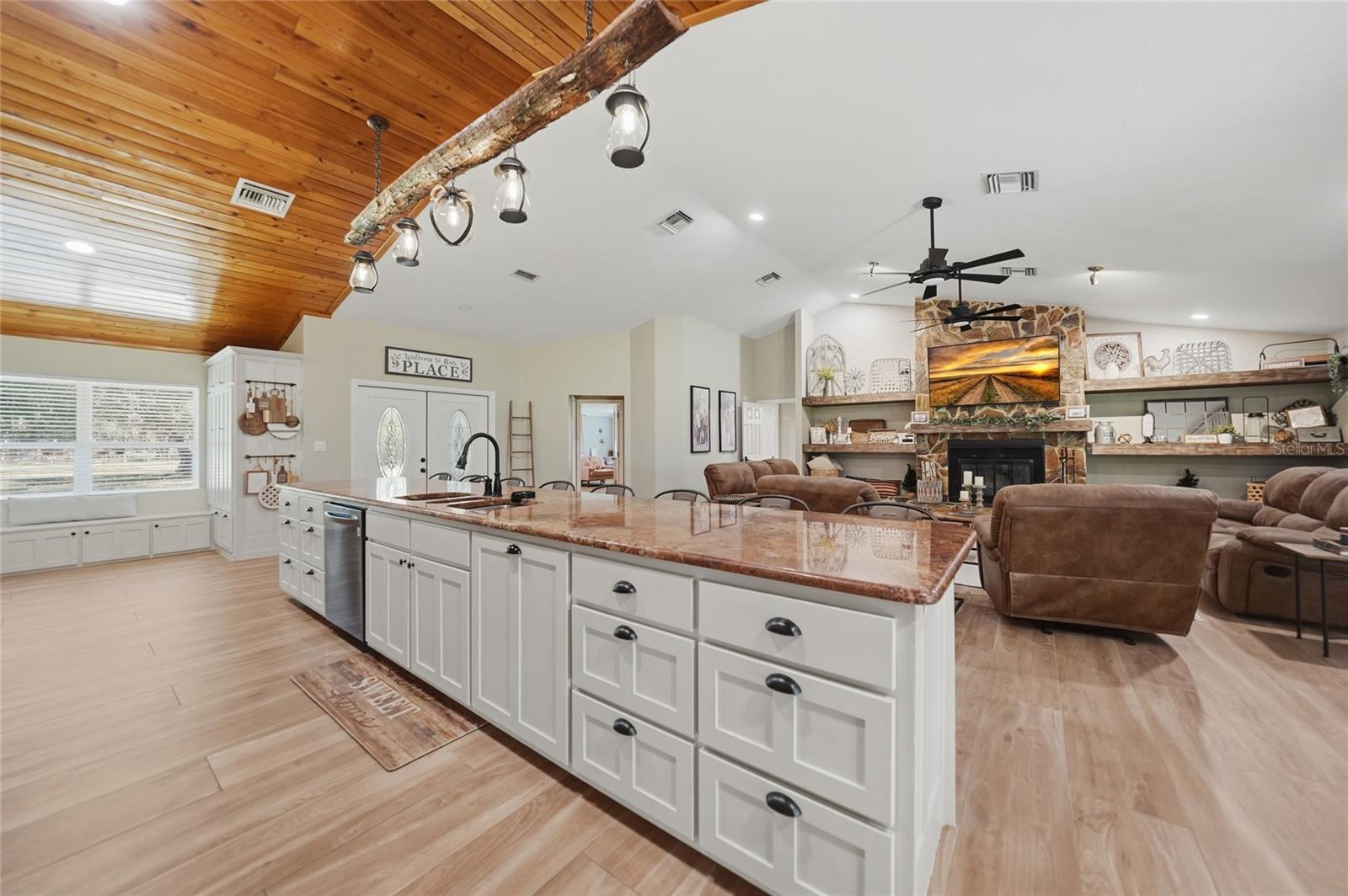 Image 16 of 75 For 5134 Oakwood Avenue