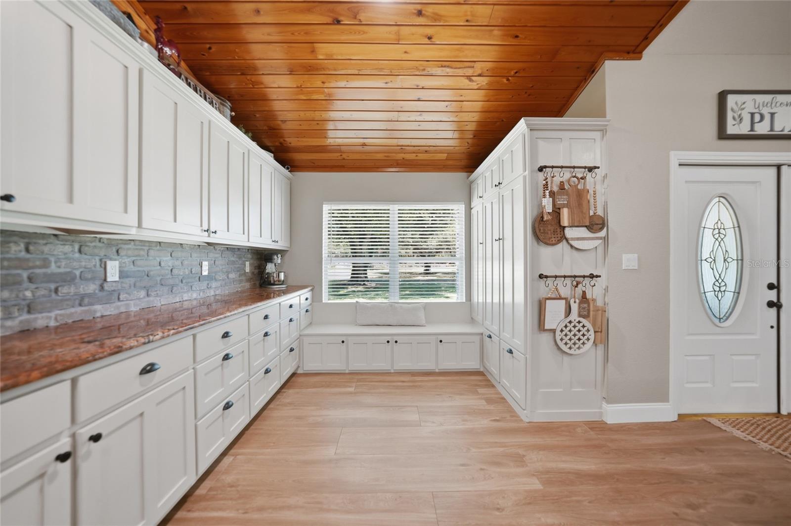 Image 18 of 75 For 5134 Oakwood Avenue