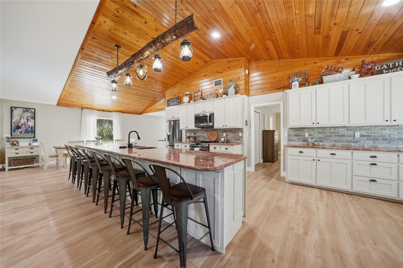 Image 19 of 75 For 5134 Oakwood Avenue