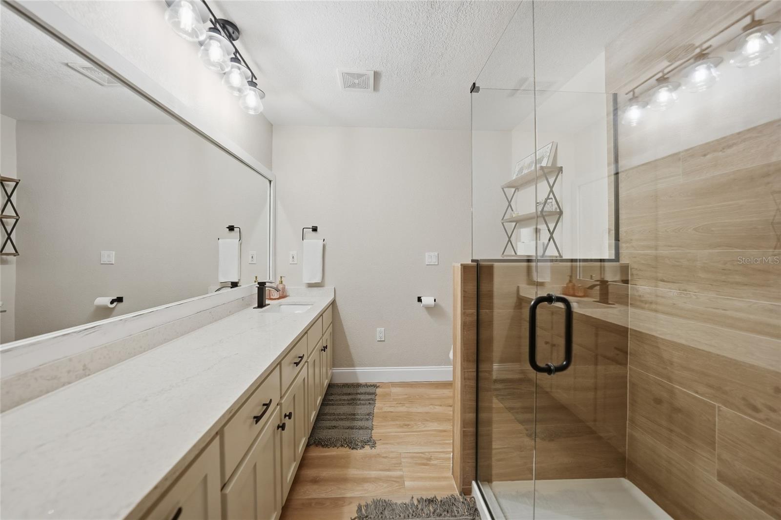 Image 34 of 75 For 5134 Oakwood Avenue