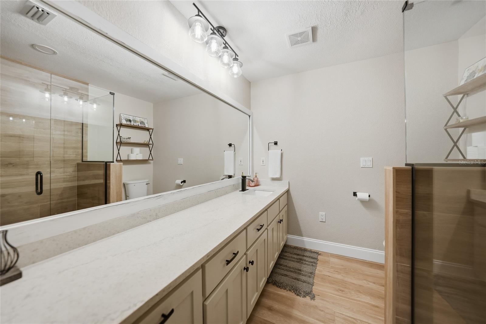 Image 35 of 75 For 5134 Oakwood Avenue