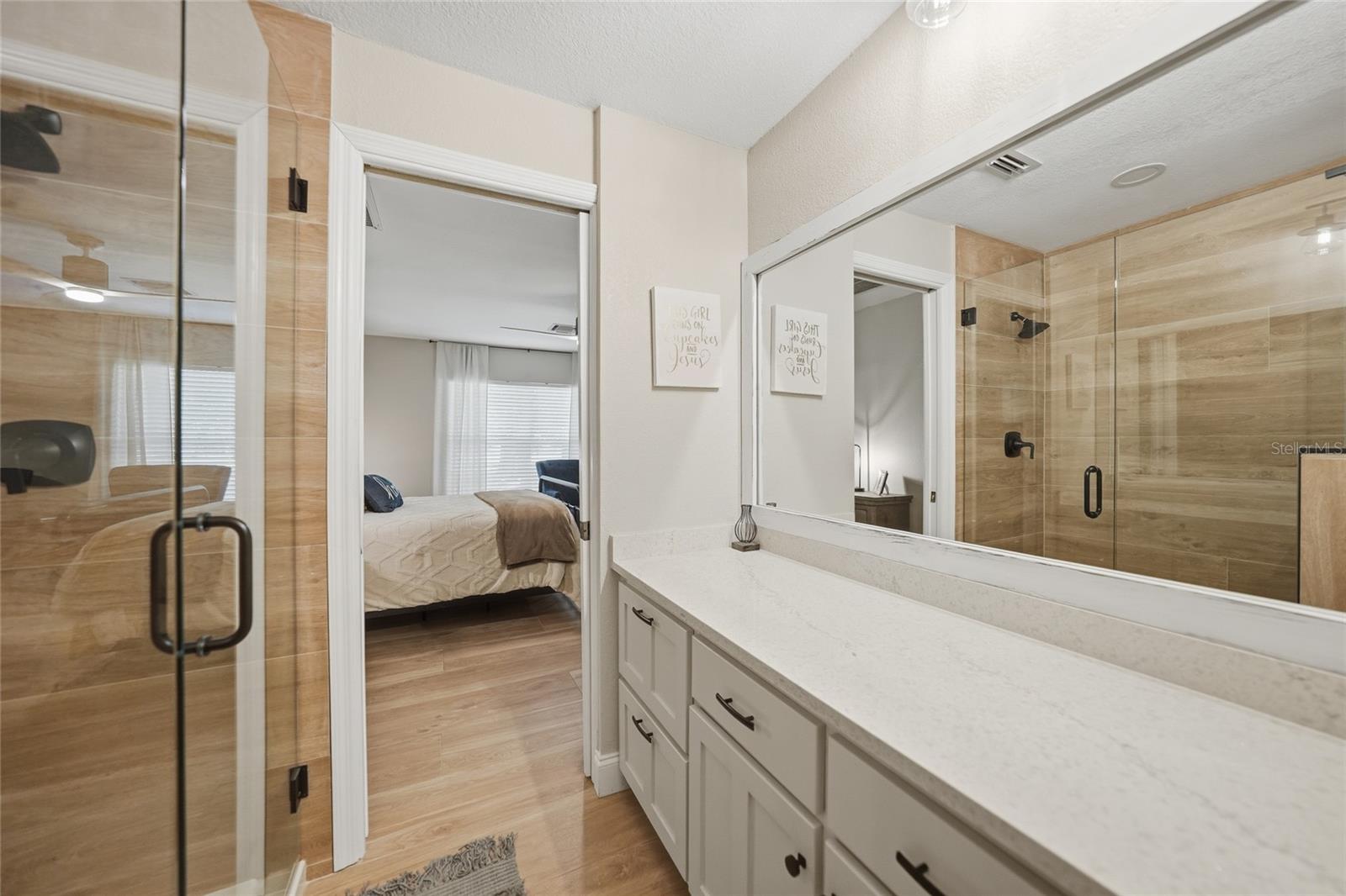 Image 36 of 75 For 5134 Oakwood Avenue