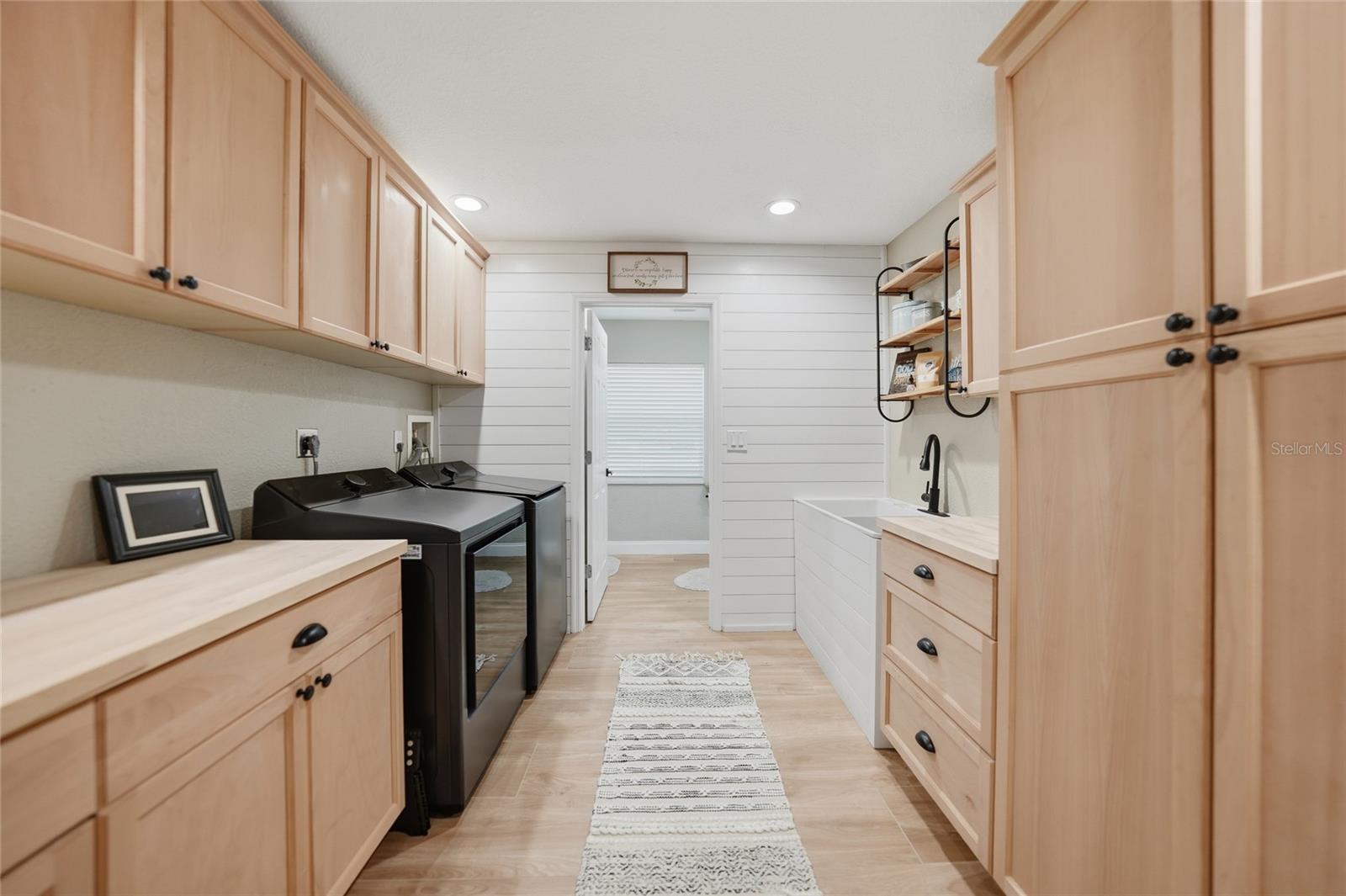 Image 41 of 75 For 5134 Oakwood Avenue