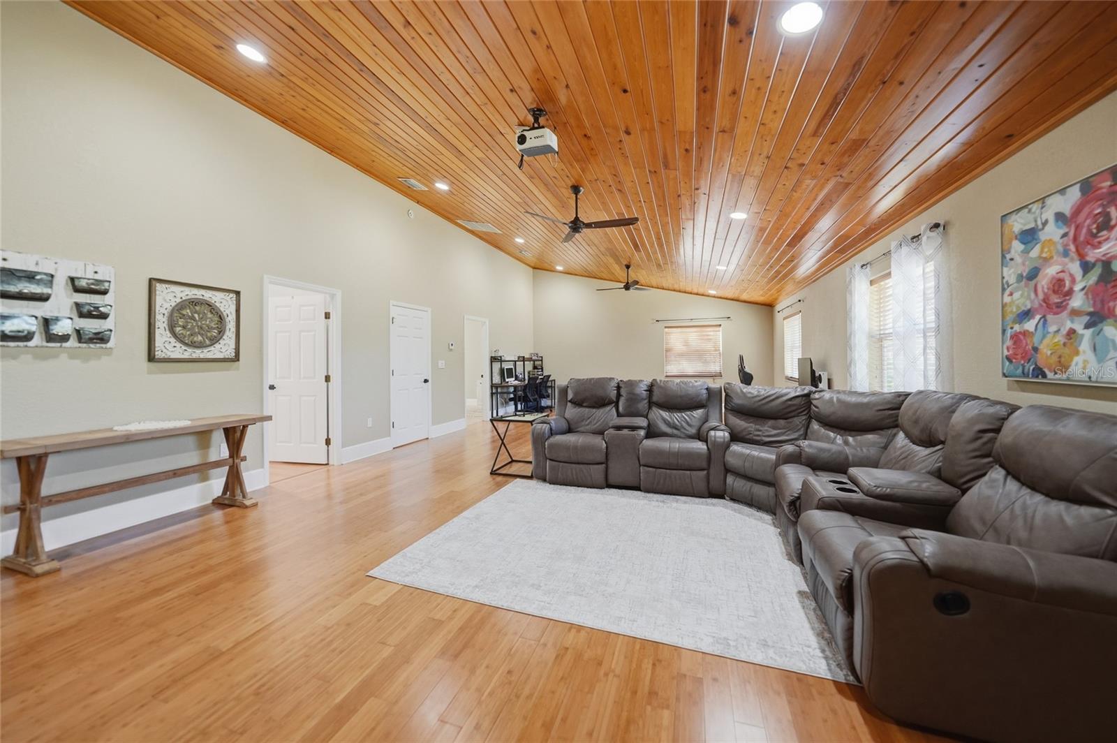 Image 46 of 75 For 5134 Oakwood Avenue