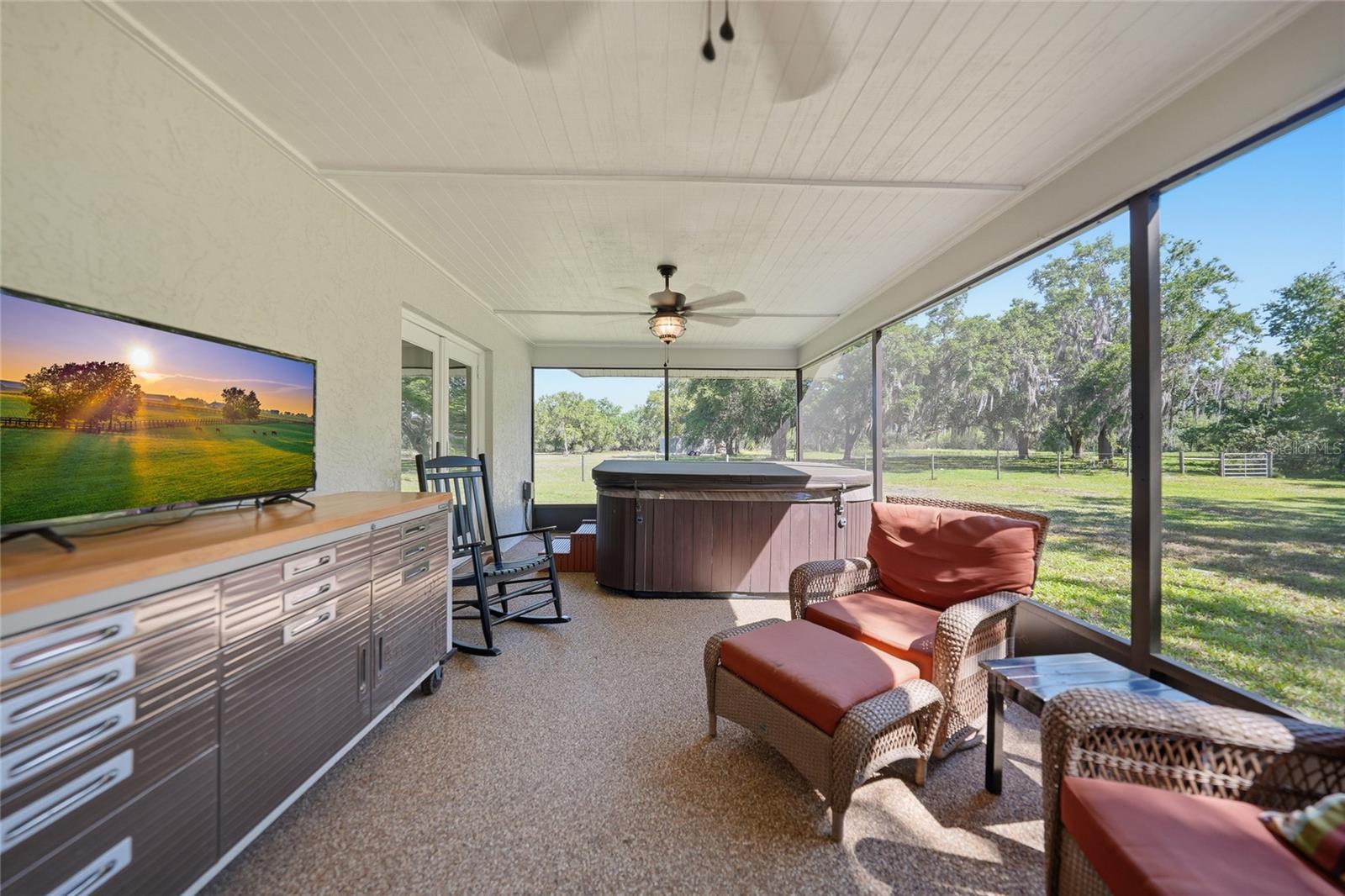 Image 56 of 75 For 5134 Oakwood Avenue