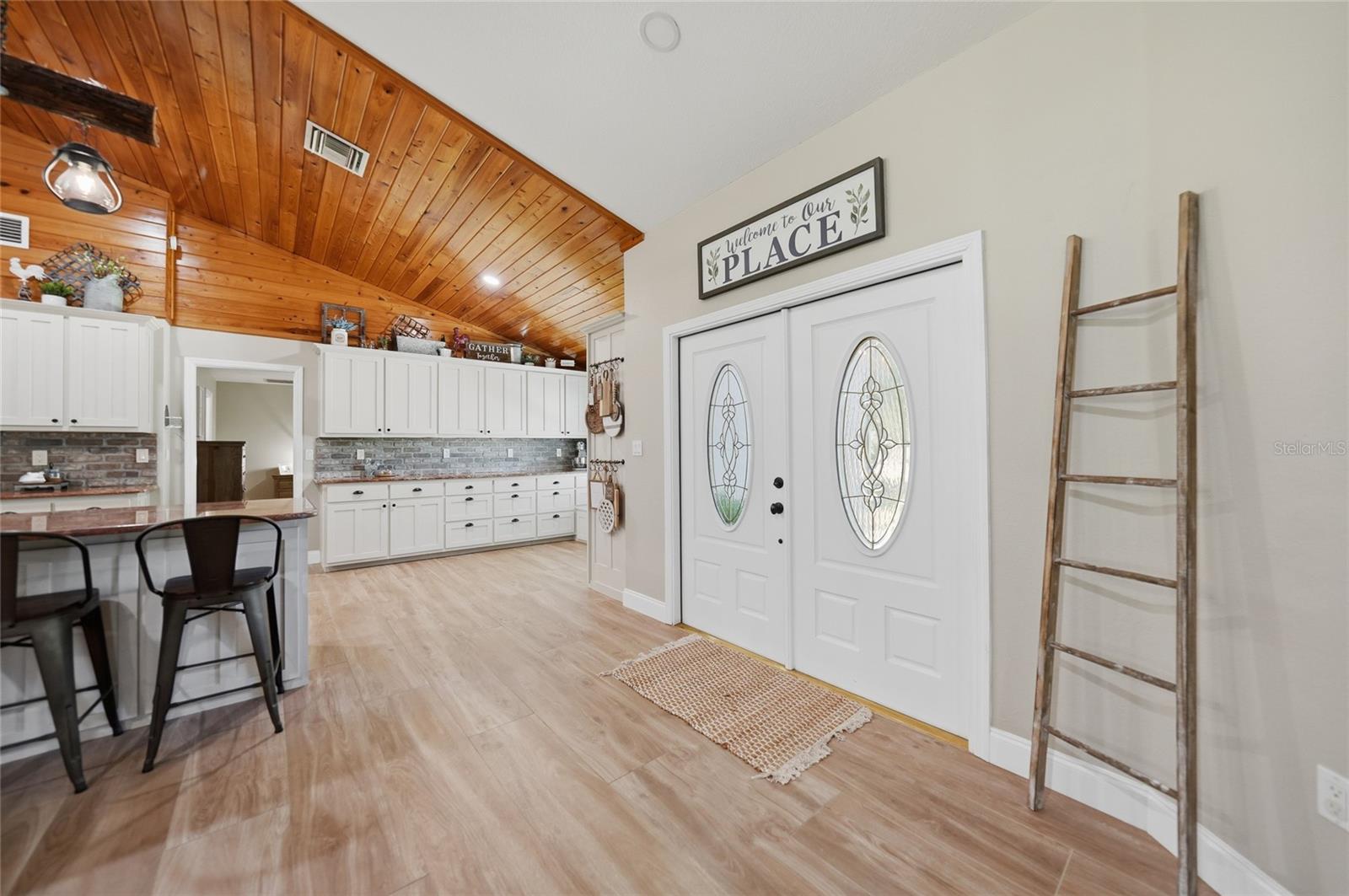 Image 6 of 75 For 5134 Oakwood Avenue