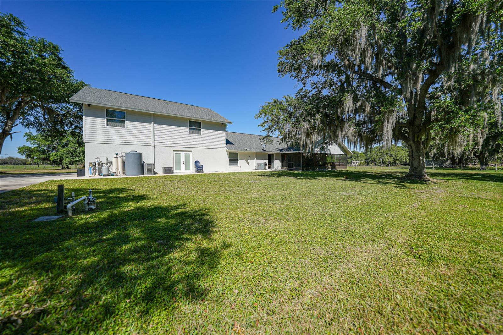 Image 61 of 75 For 5134 Oakwood Avenue