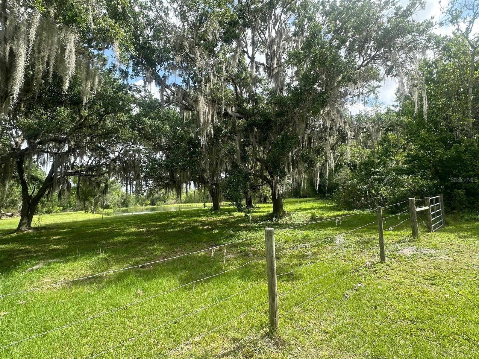 Image 63 of 75 For 5134 Oakwood Avenue