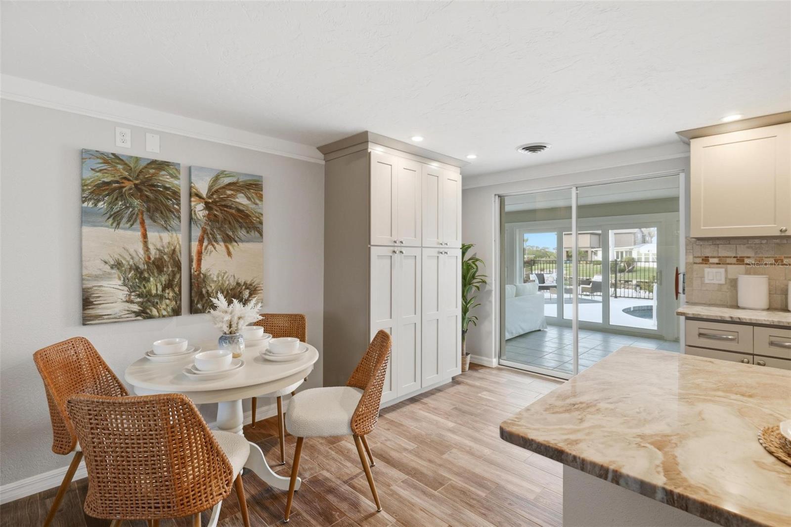 Image 13 of 72 For 1014 Lee Street