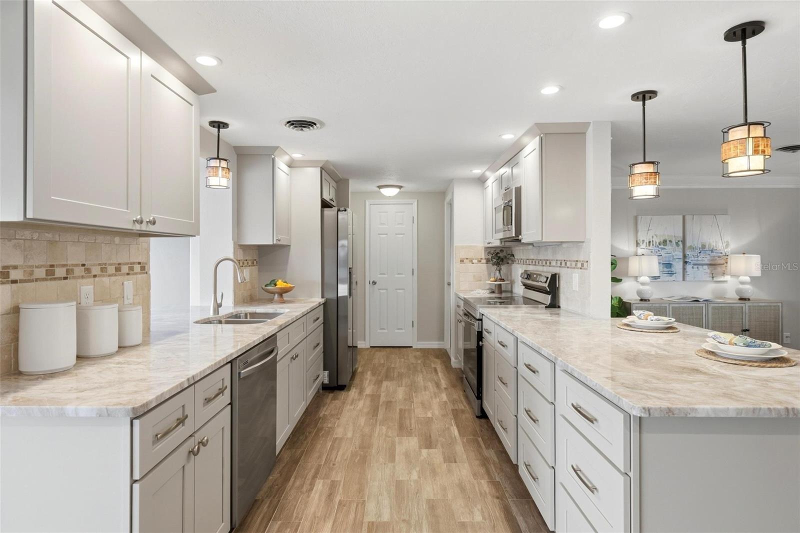 Image 15 of 72 For 1014 Lee Street