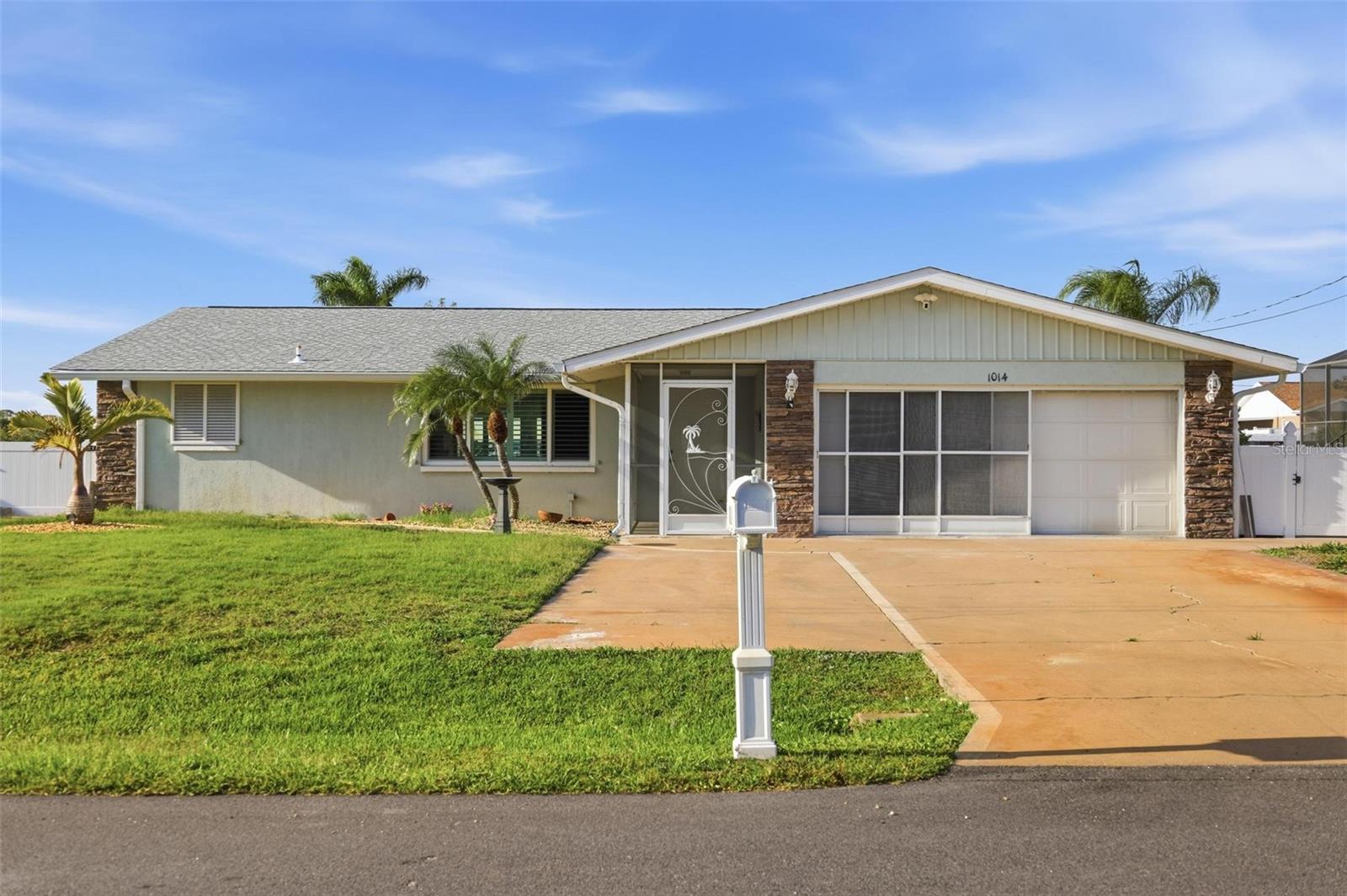 Image 2 of 72 For 1014 Lee Street