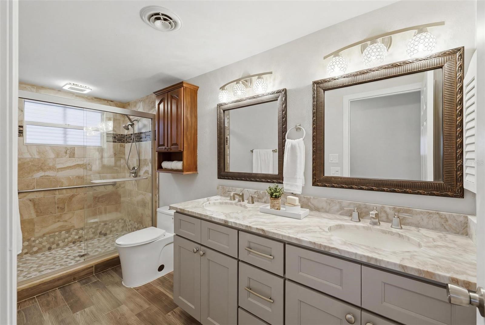 Image 24 of 72 For 1014 Lee Street