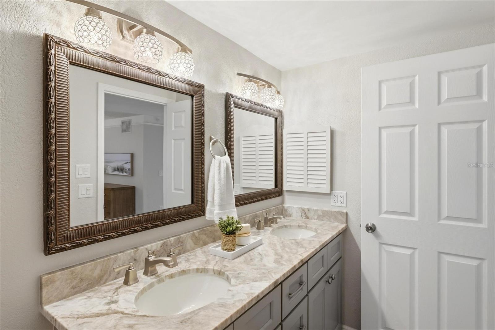 Image 26 of 72 For 1014 Lee Street