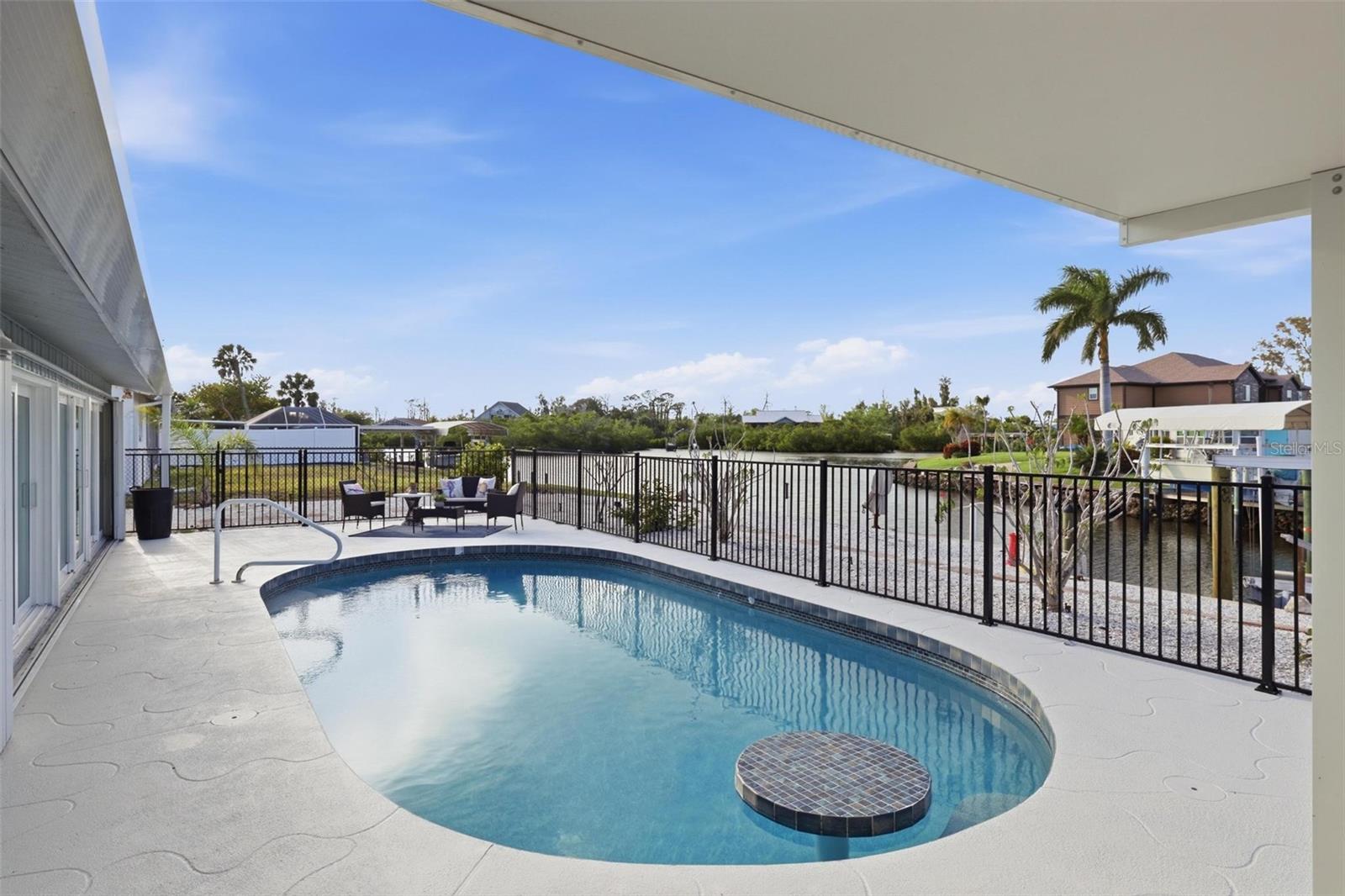 Image 3 of 72 For 1014 Lee Street