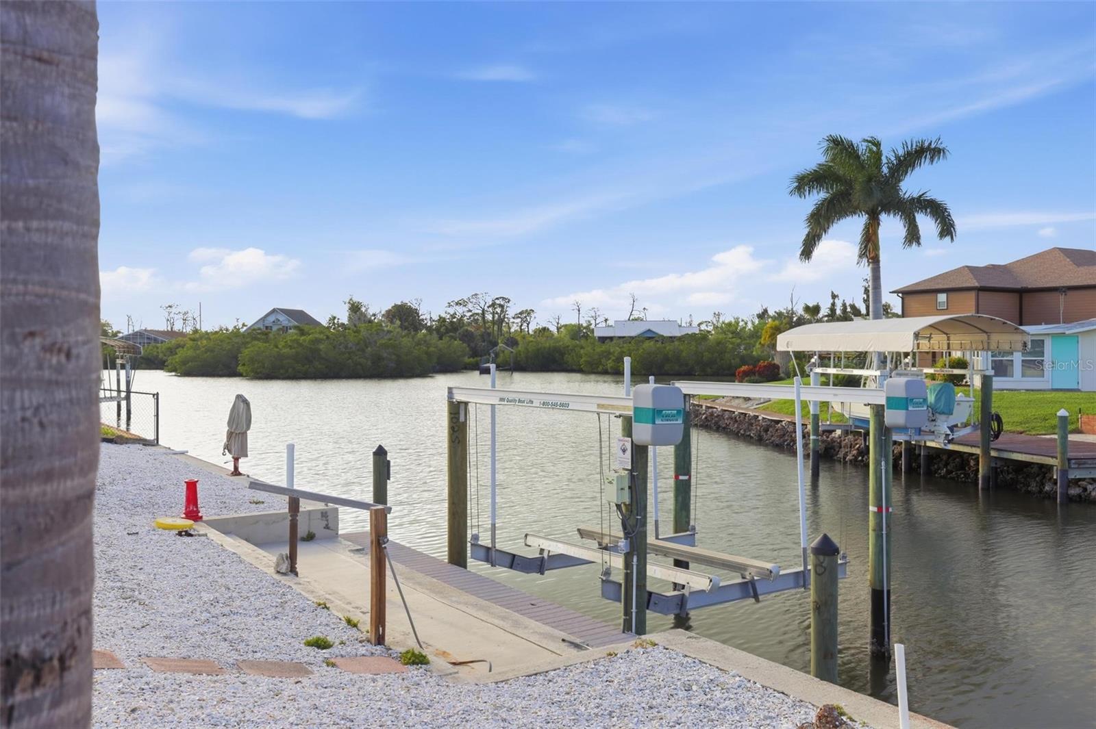 Image 4 of 72 For 1014 Lee Street