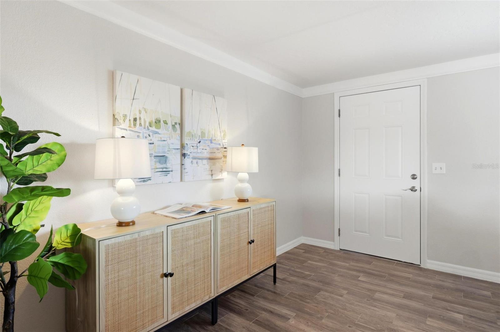 Image 7 of 72 For 1014 Lee Street