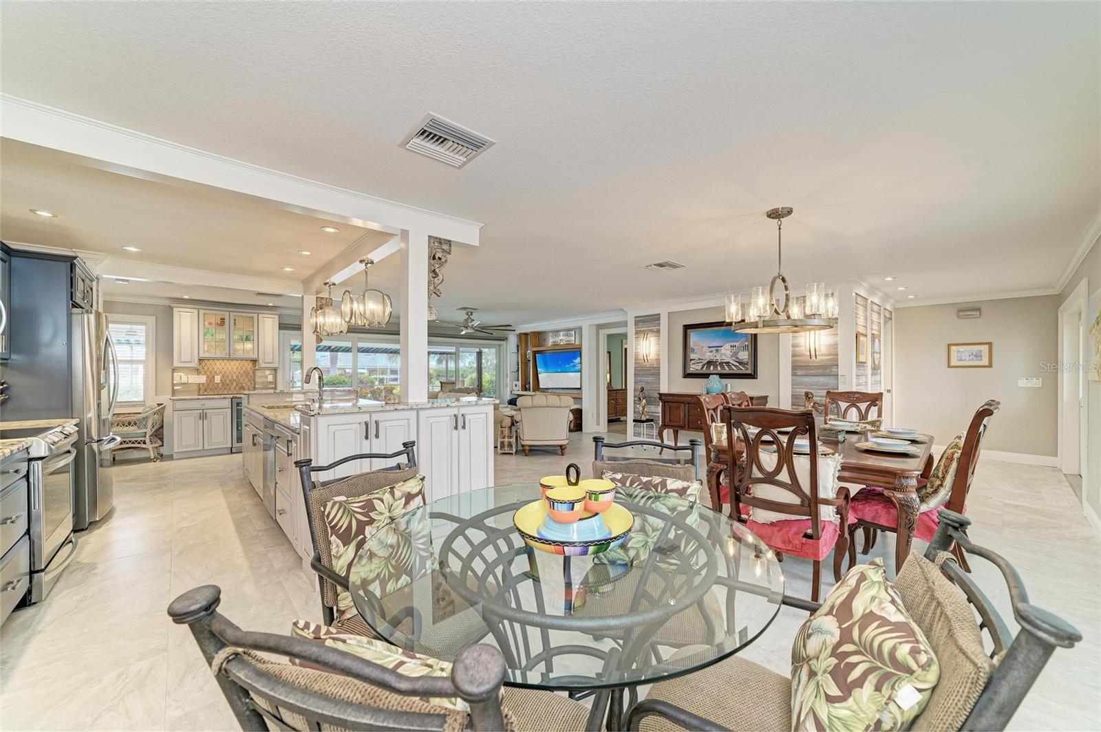 Image 13 of 76 For 2358 El Cerito Court