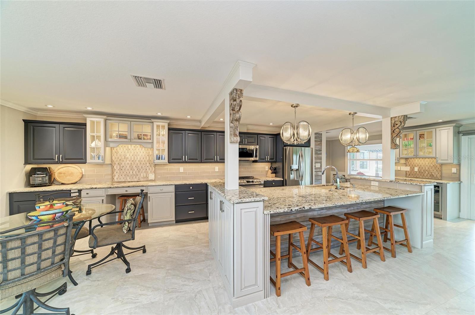 Image 14 of 76 For 2358 El Cerito Court