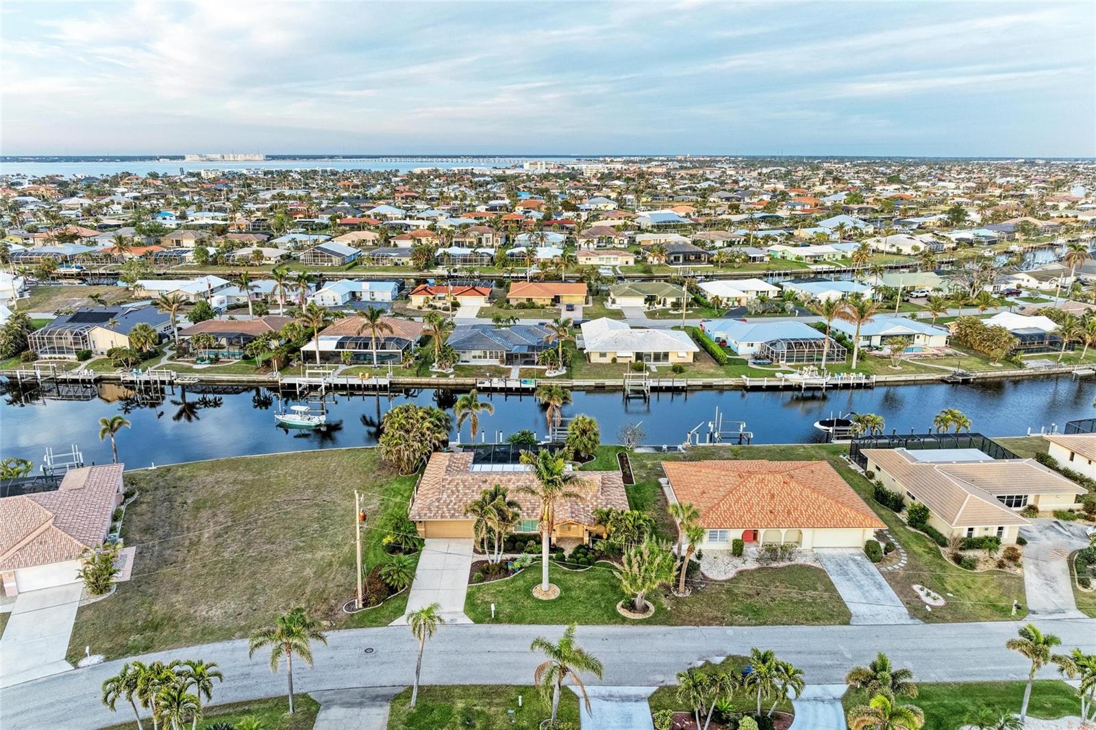 Image 4 of 76 For 2358 El Cerito Court